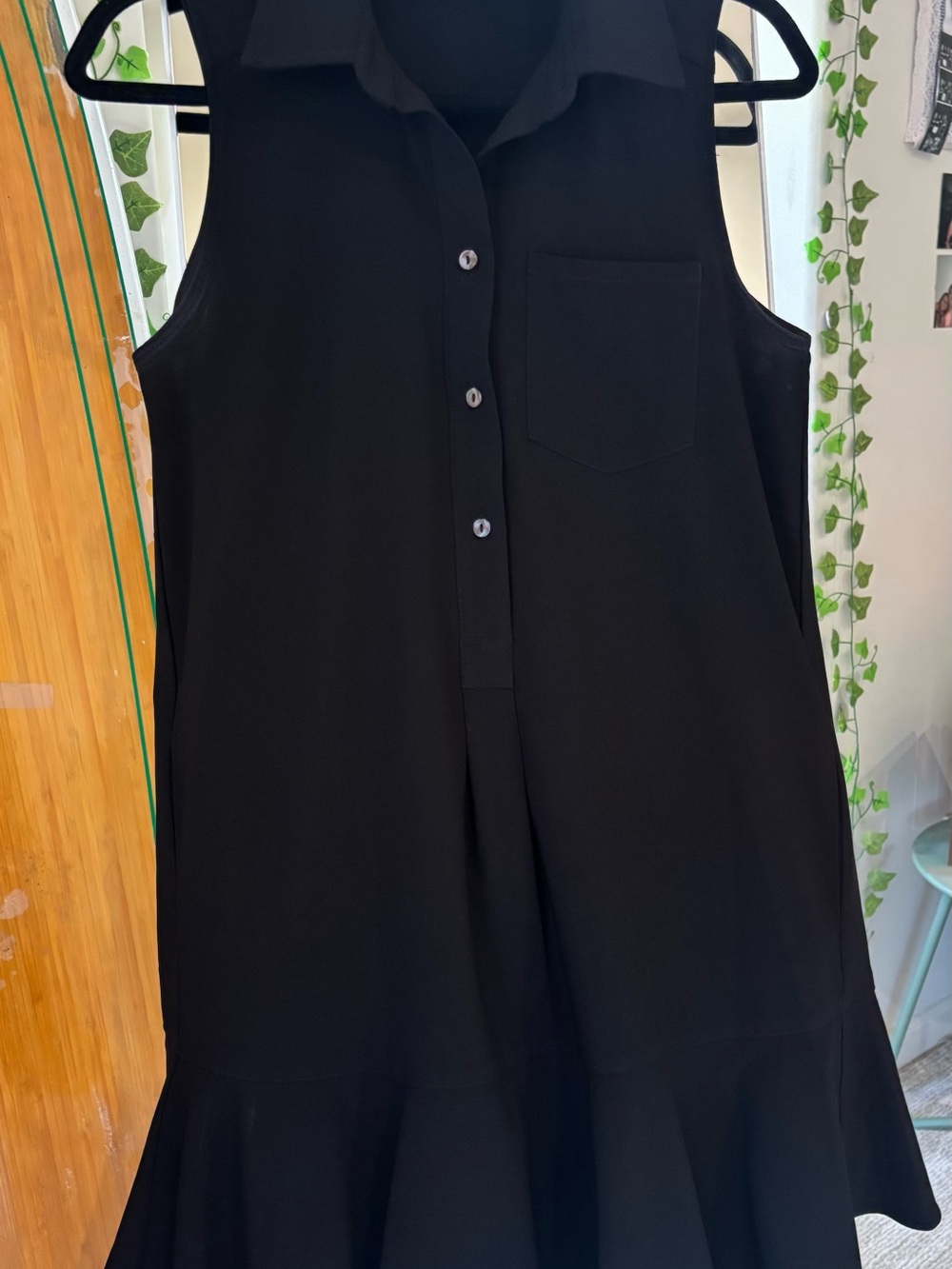 Tuckernuck Black Callahan Sleeveless Button-Front Midi Dress size M
